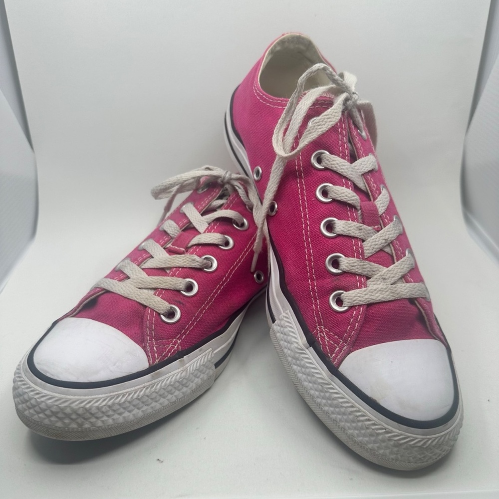 Converse Chuck Taylor All Star Chucks Low Top PINK! Ladies Size 9, Men's Size 7